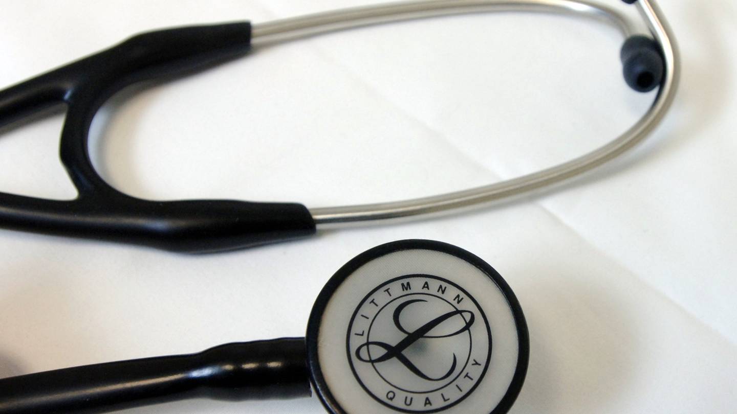 Doctor's counsel says his identity should be kept under wraps so that his former patient will remain anonymous. (Photo / Ross Setford, File)