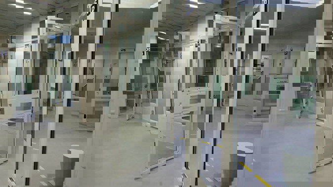 Two police officers have been criticised by the IPCA after giving a detainee an unlabelled bottle of medication. Photo / Alan Gibson