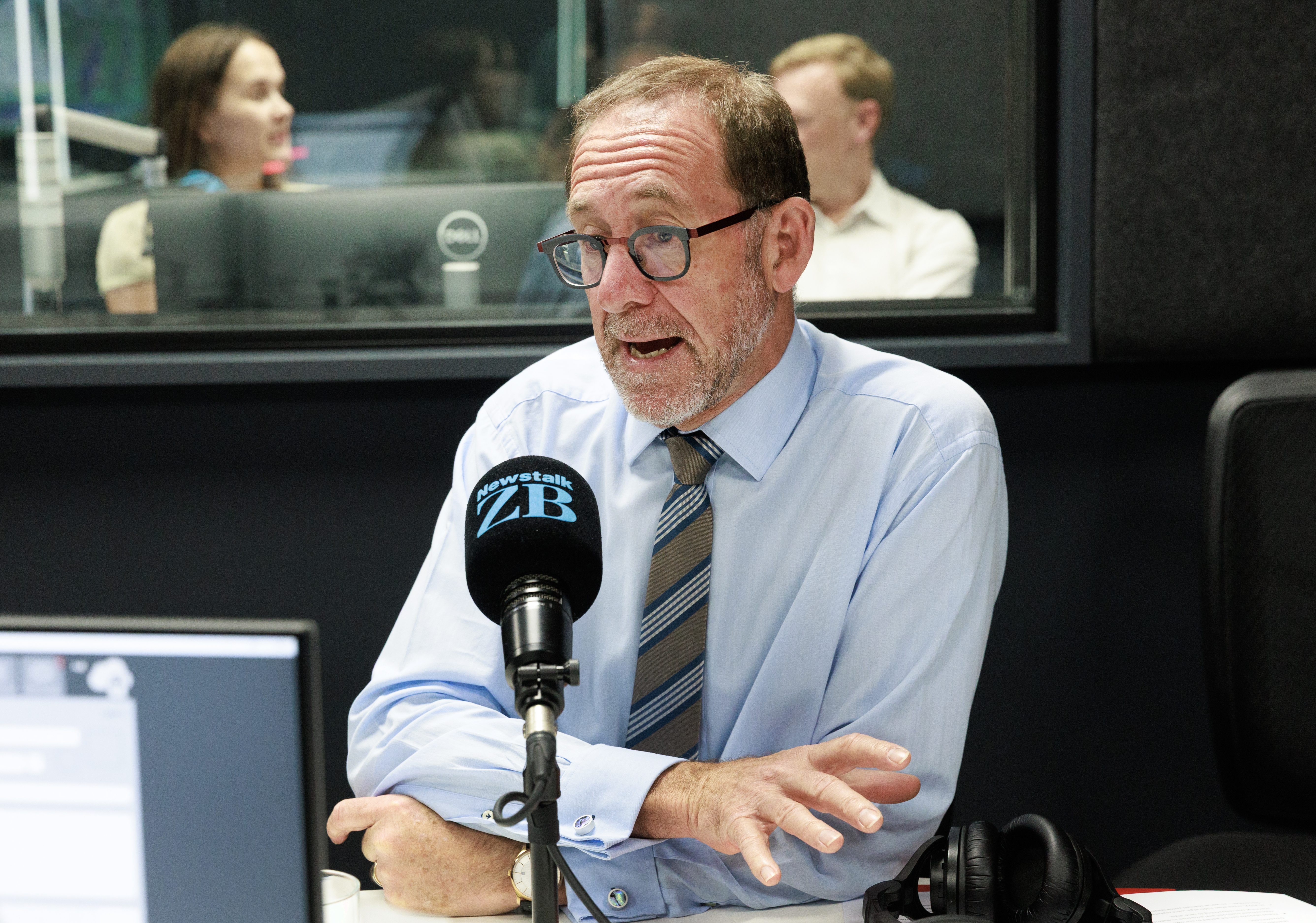 Mayor Andrew Little joins Nick Mills in studio