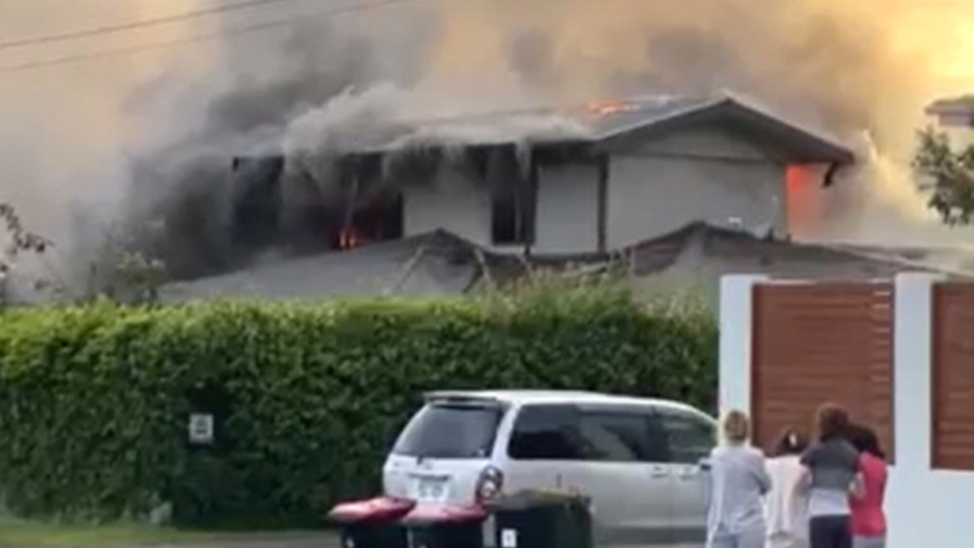 Fire crews battle Mount Maunganui Golf Rd blaze, investigation under way