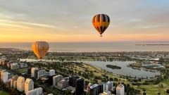 A man has fallen to his death from a hot air balloon in suburban Melbourne. Photo / File / Getty Images