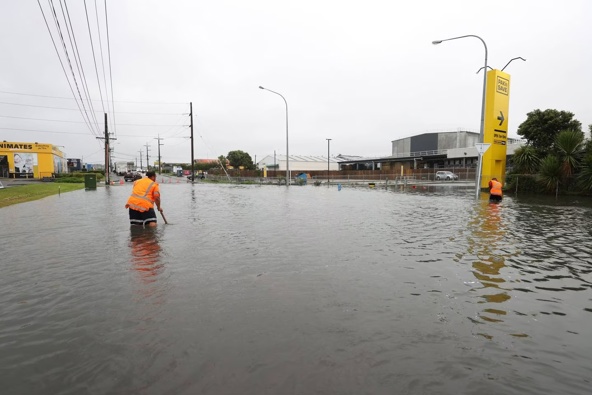 Flooding on Porana Rd in Wairau Valley, Auckland. Photo / Brett Phibbs