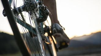 Kiwi cyclist undertakes record-setting solo journey across Australia 