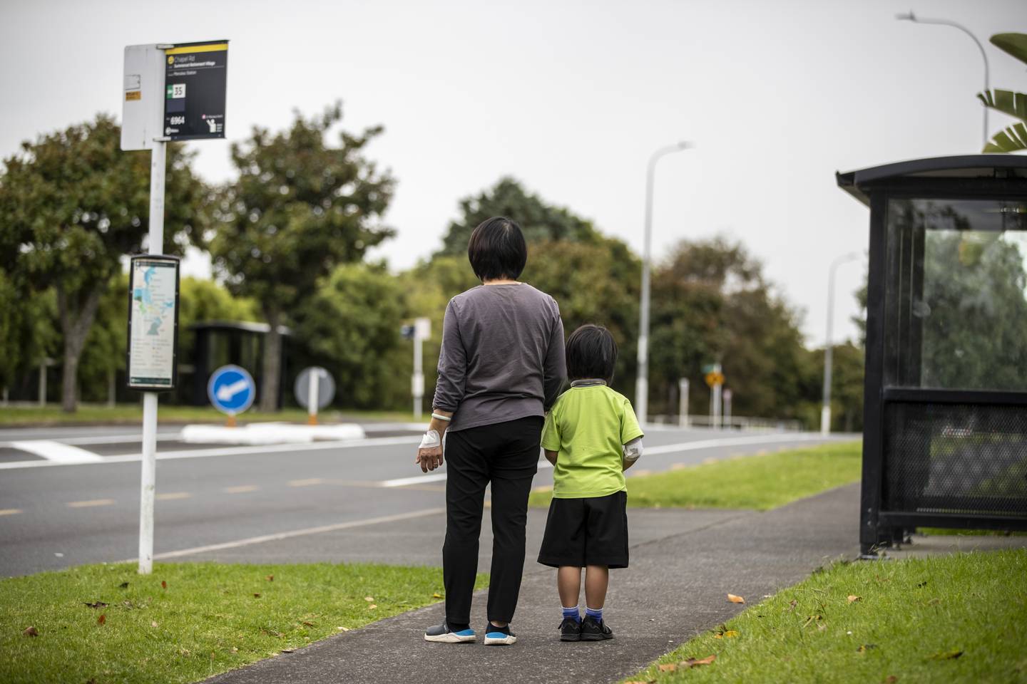 A five-year-old girl and her grandmother are nursing injuries sustained after getting jammed by bus doors while they hopped off. Photo / Michael Craig