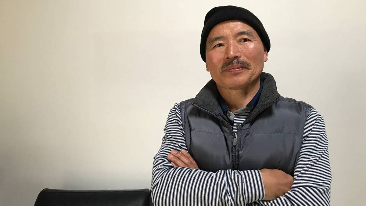 Kee Lee, 66, has lived in Murrays Bay on Auckland's North Shore for 12 years. On June 23, 2022, he fought off a man armed with a knife who stabbed four other members of the public. (Photo / Tom Dillane)