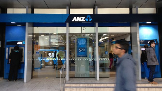 Disgruntled ANZ workers are on strike again today as they fight to put a stop to the bank's proposed flexible working hours (Edward Swift)