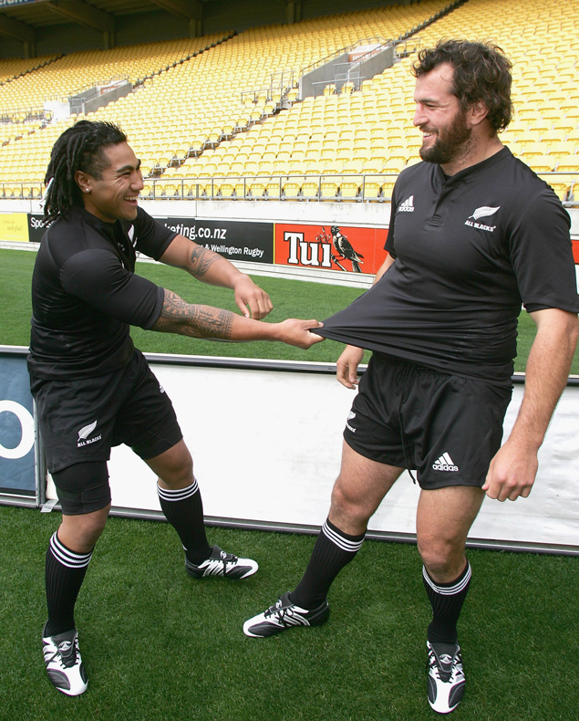 2007 - New tight-fitting jerseys for the All Blacks are unveiled. Also note that between 2000 and 2007, the word 'New Zealand' was dropped from the jersey.