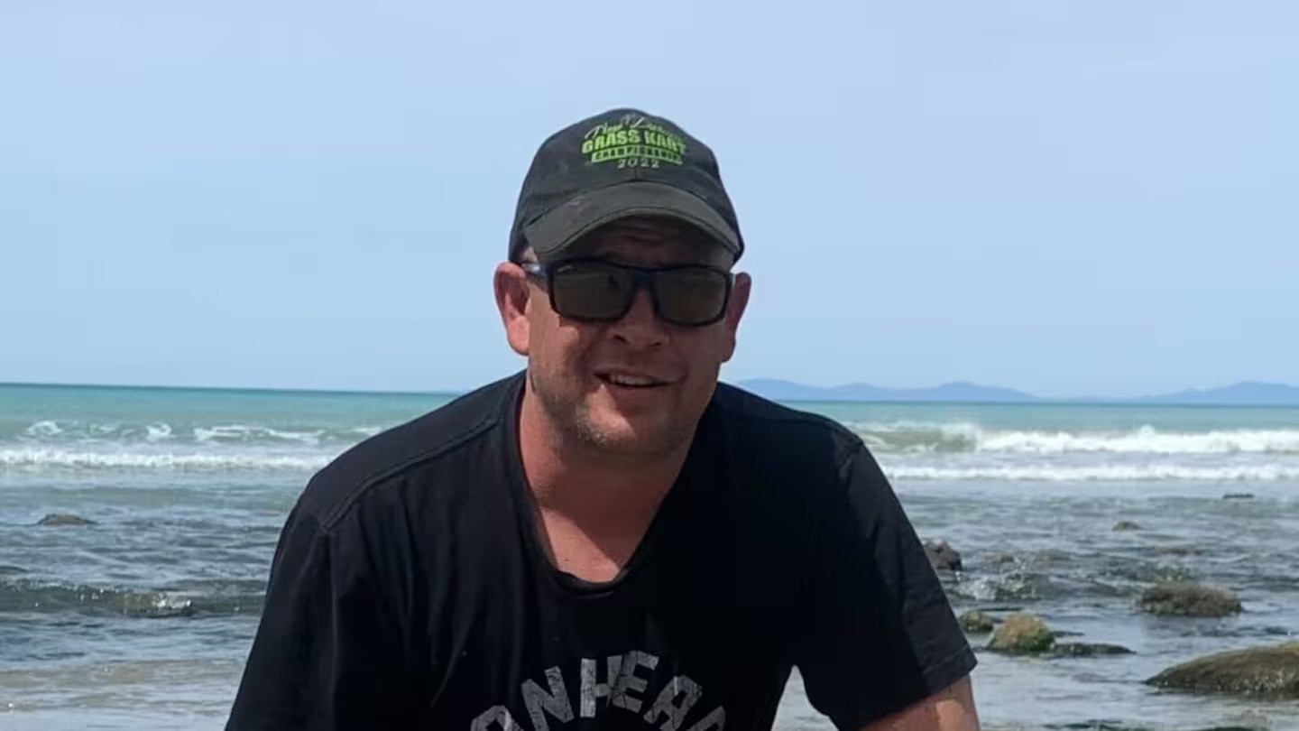 'Heart of gold': Father paralysed after 'freak' grass kart crash at speedway