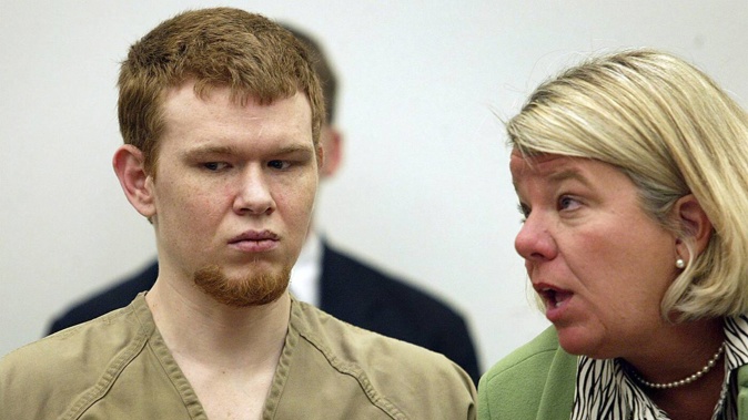 Johnny Johnson, left, listens as his attorney Bevy Beimdiek speaks during his sentencing hearing in St. Louis County Court in Clayton, March 7, 2005. Johnson who abducted and beat to death a 6-year-old girl was executed on Tuesday. Photo / AP