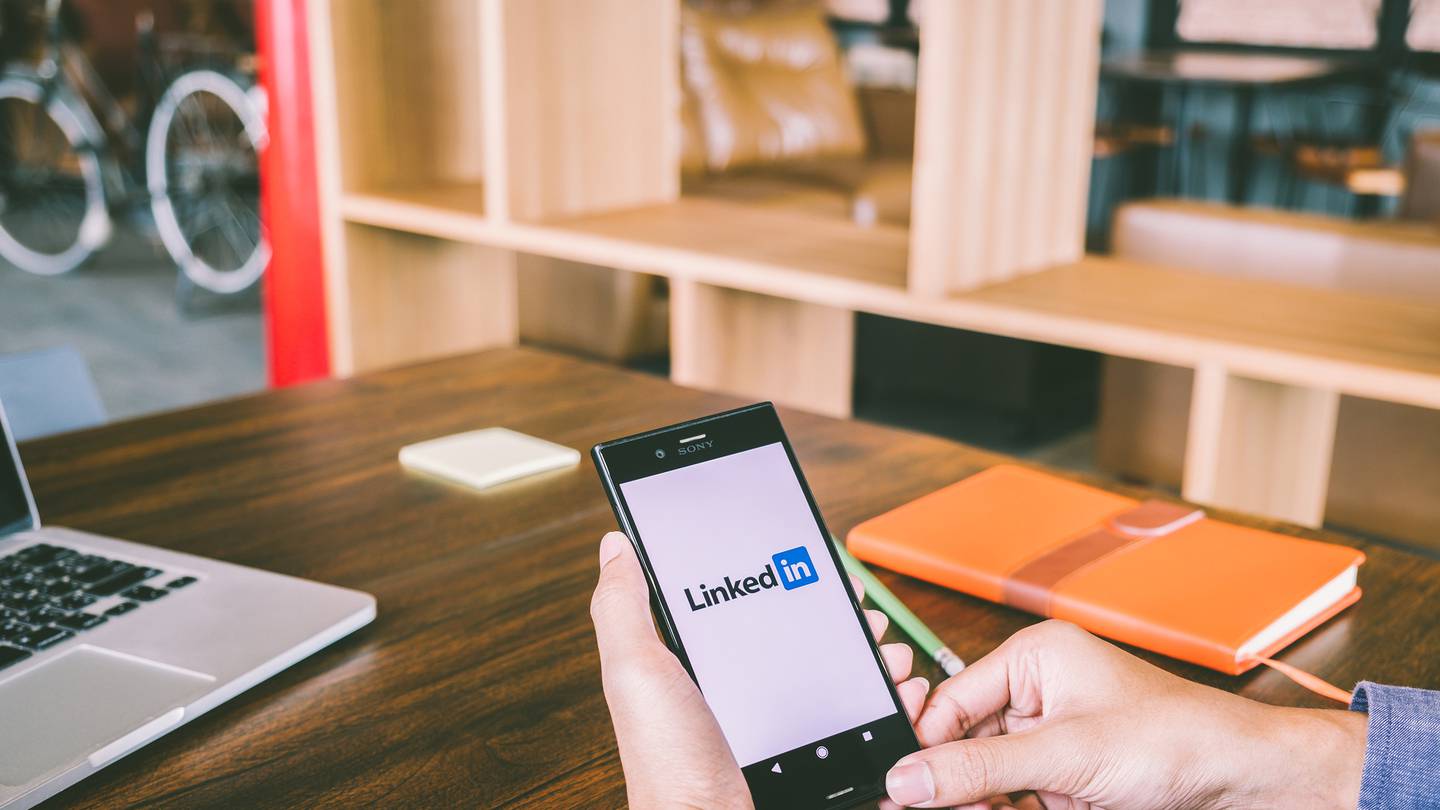 The general manager repeatedly messaged the junior employee on LinkedIn, despite her asking him to give her space and ignoring his messages. Photo / 123RF