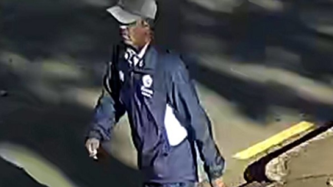 Police are seeking the public’s help to identify the man pictured above. Photo / NZ Police