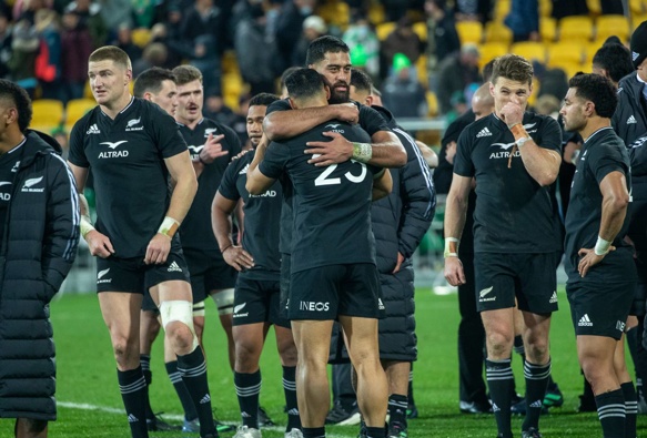 All Blacks dejected after their loss against Ireland in the third rugby test. (Photo / Mark Mitchell)