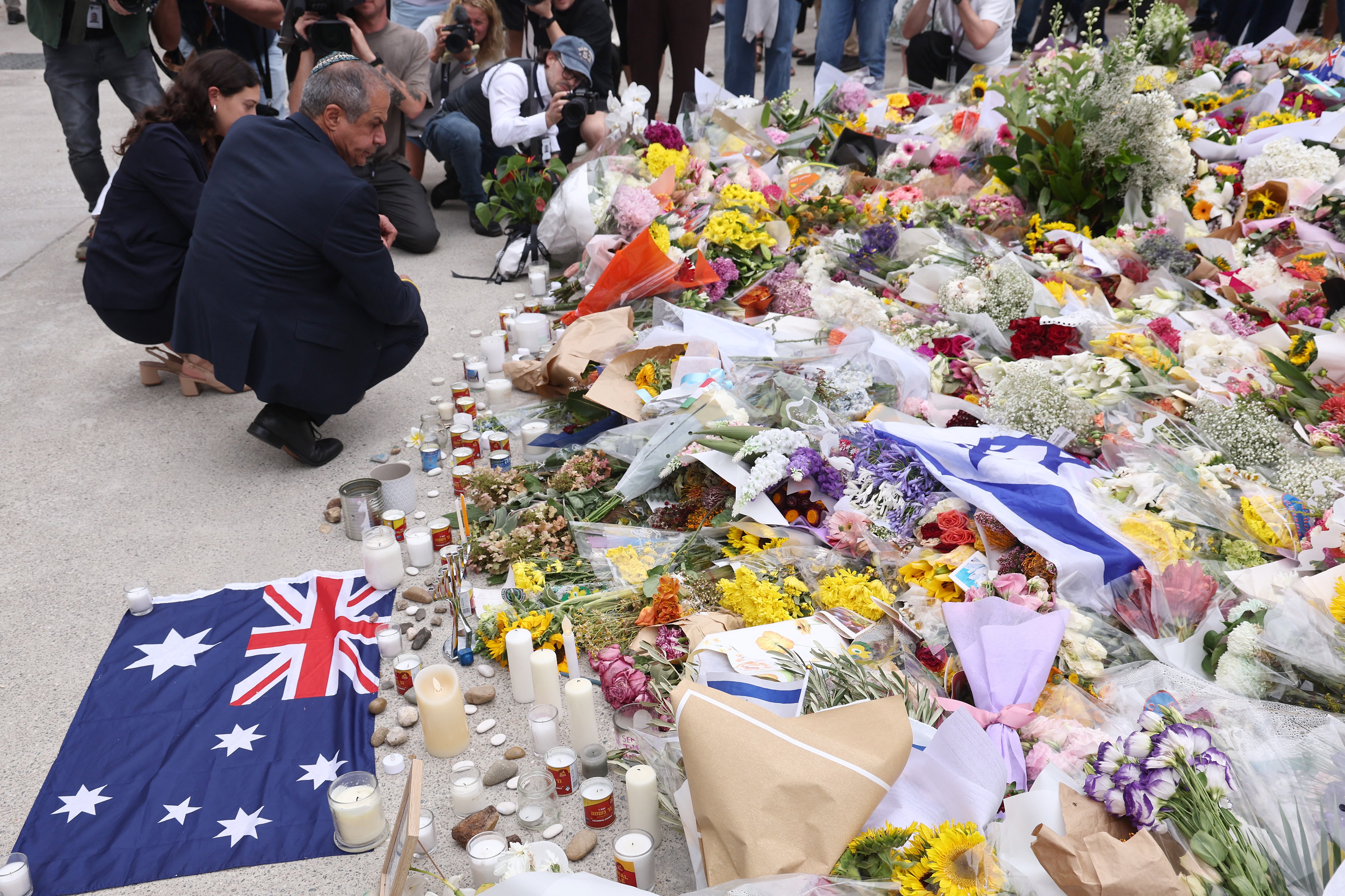 Australian Govt unveils new gun laws following deadly Bondi shooting 