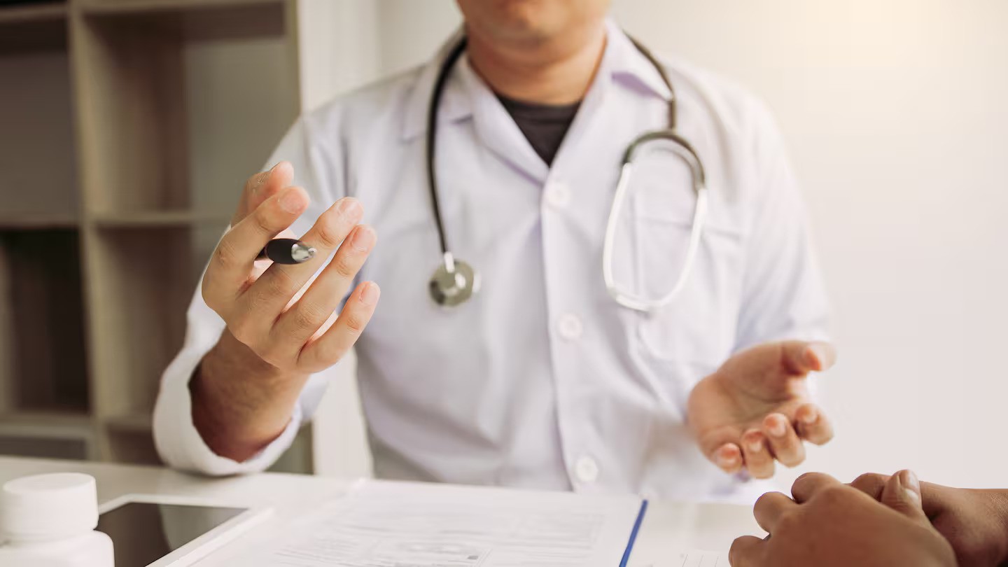 GP criticised for discussing abortion process at clinic front desk: HDC report