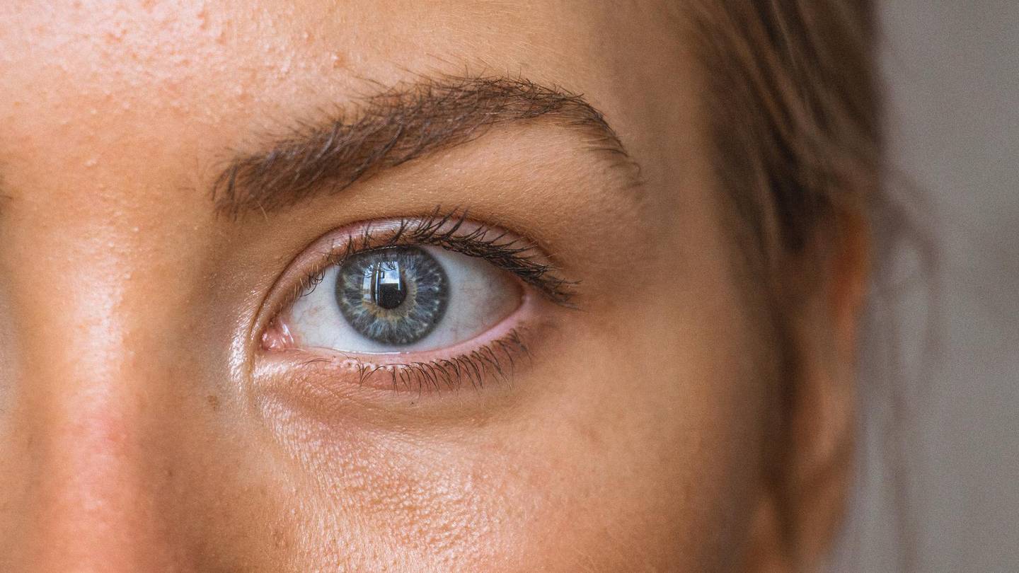 "Sometimes I get my eyebrows waxed, I had to explain to [a bank employee] in-depth how frequently that happens." (File photo / Amanda Dalbjorn, Unsplash)