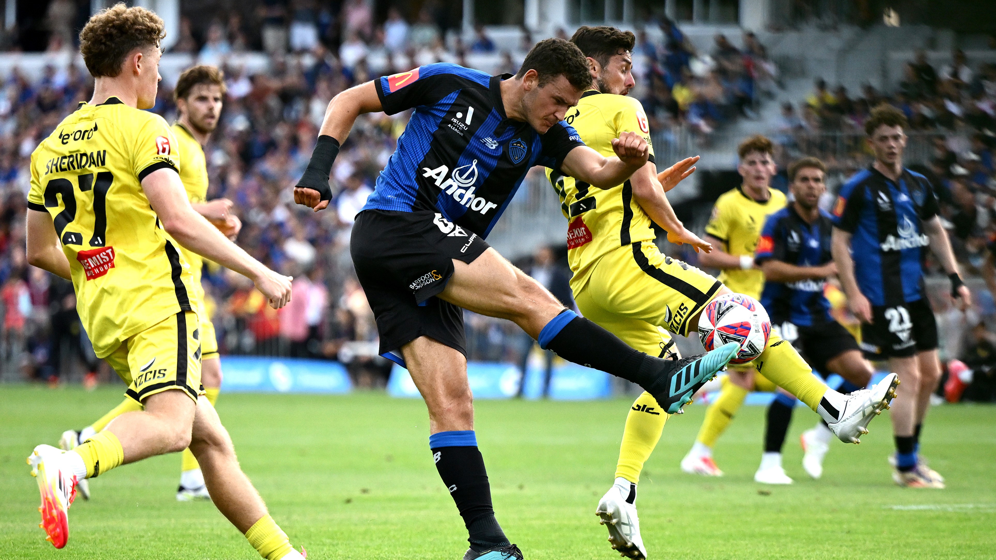 Friday Sport: Adam Cooper and Jason Pine talk the Phoenix vs Auckland FC 