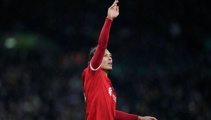 English League Cup: Virgil van Dijk header scores Liverpool win over Chelsea