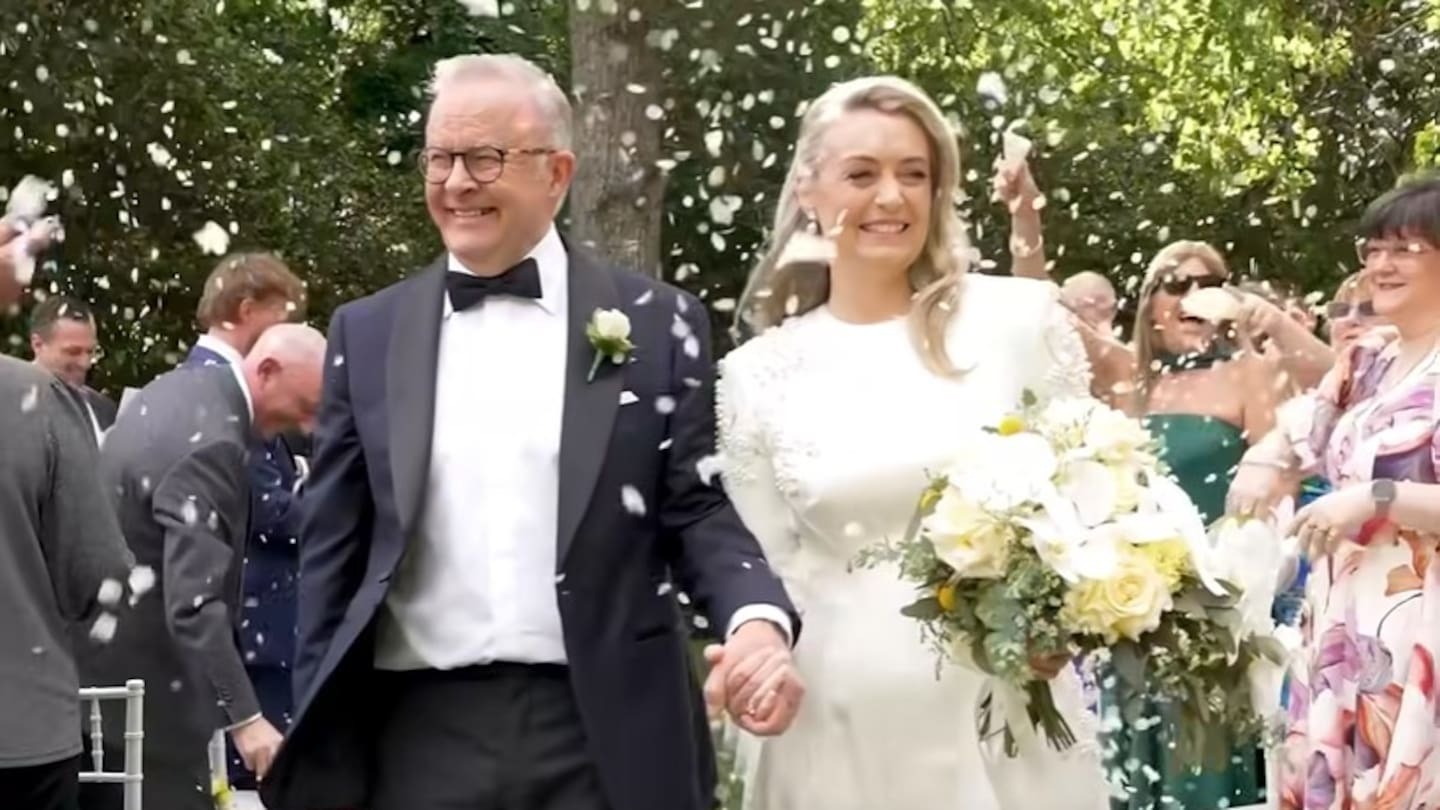 Australian PM Anthony Albanese ties the knot