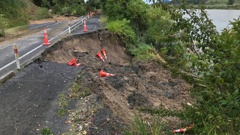 Large chunks of the Ōmokoroa to Tauranga cycleway have been removed on Te Puna Station Rd due to slips.