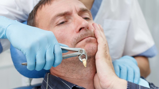 A dentist neglected the most basic requirements of a competent dentist when he removed the wrong front tooth of a patient. Stock Photo / 123RF