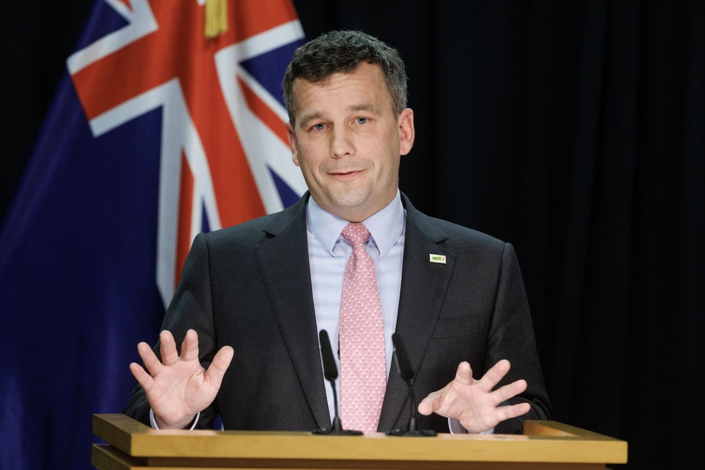 Fuel crisis: Govt announces plan to ease vehicle rules following public feedback