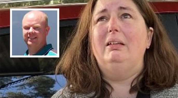 Erin Patterson and ex-husband Simon Patterson, inset.