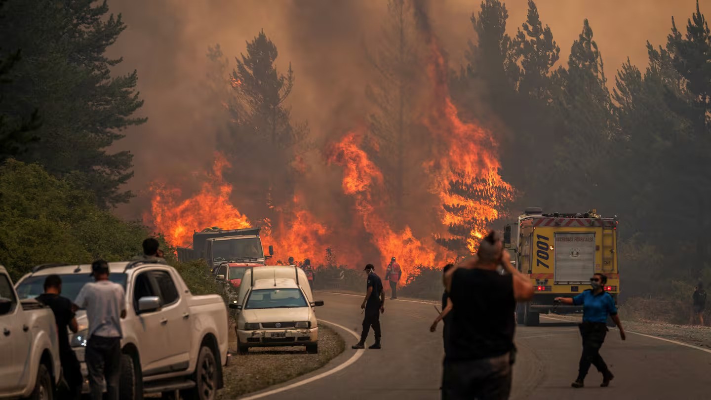 Wildfires spread to 15,000ha in Argentine Patagonia