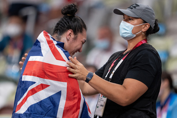 Lisa Adams and her coach/sister Dame Valerie after winning gold at the Paralympics. (Photo / File)