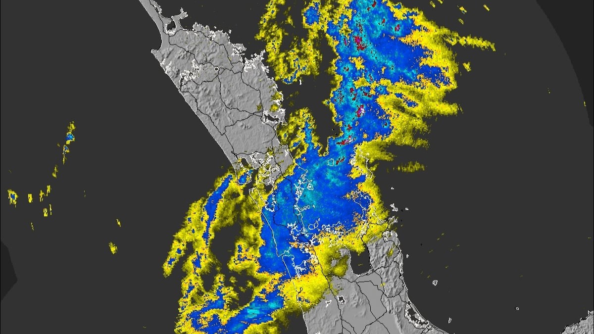 24hrs of rain: New weather alert issued for Auckland as heavy rain falls on north