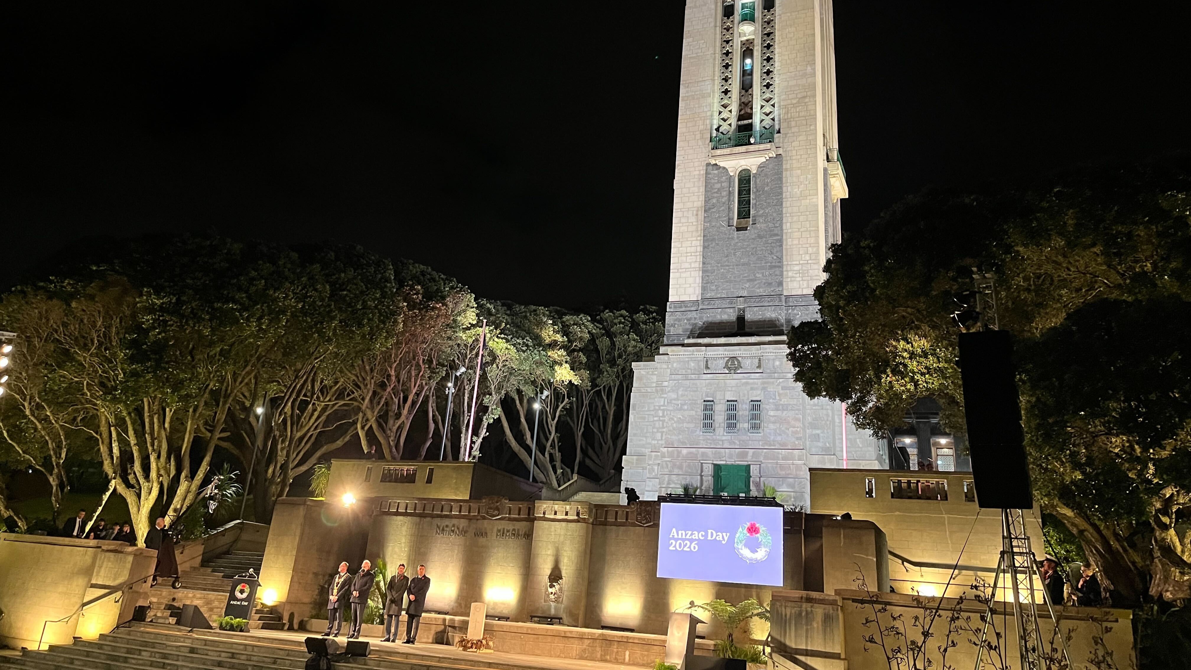 "Quite humbling": Thousands attend Anzac Dawn Services amid global uncertainty 
