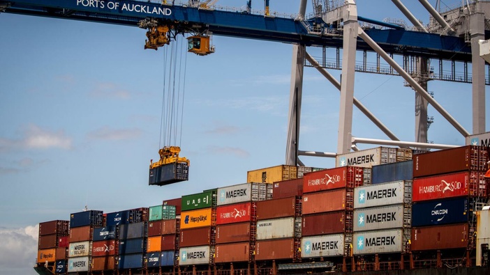 S&P says NZ's credit rating could be downgraded if the trade deficit doesn't narrow as expected. Photo / Michael Craig