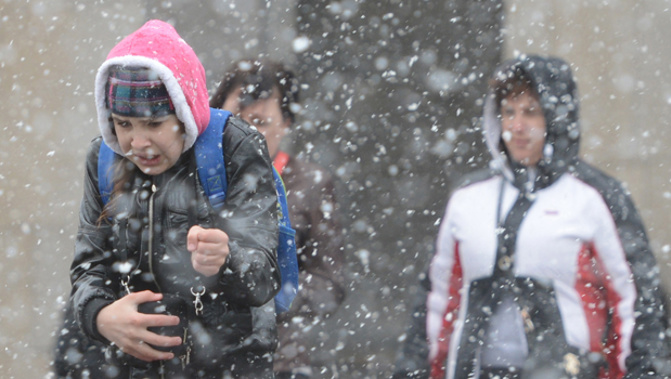 Members of the public are chilled by snow (Getty Images)