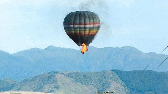 Photos show the moment a hot air balloon caught fire near Carterton in 2012. (Coroner/Geoffrey Walker)