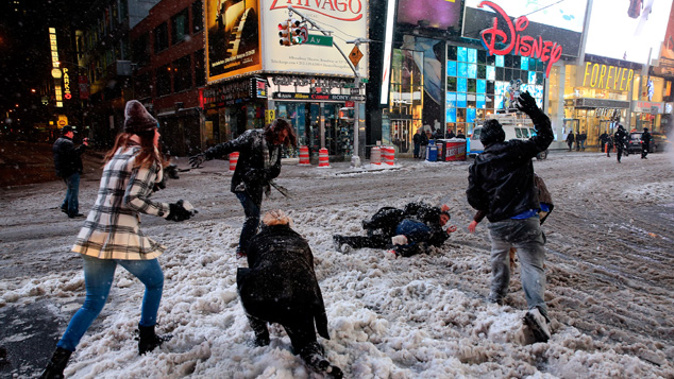A snow fight in New York (Getty Images)