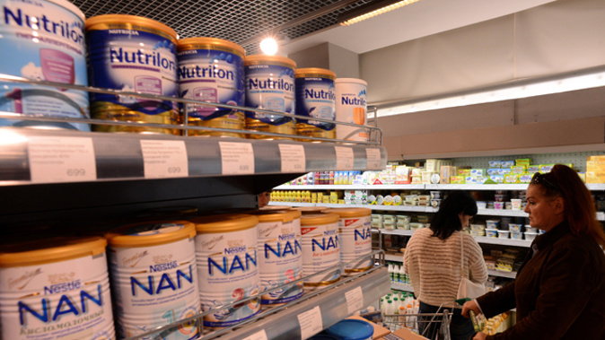 Baby formula containers in a supermarket (Getty Images) 
