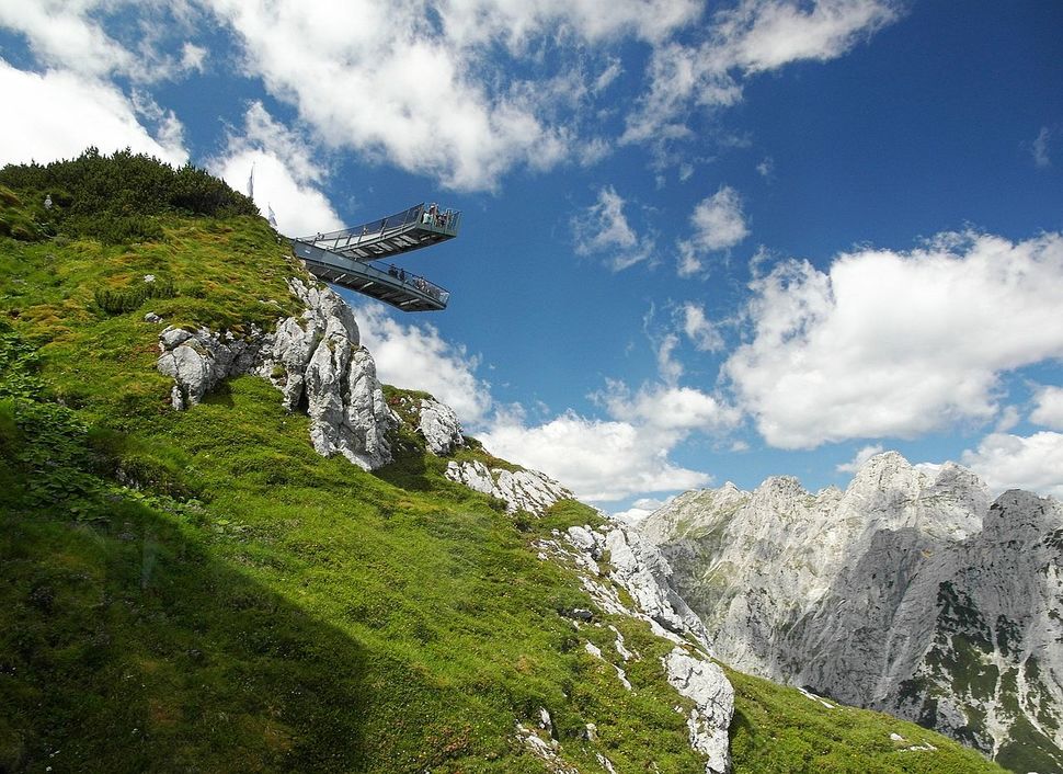 Alpspix Viewing Platform in Germany (Photo: totallycoolpix.com)