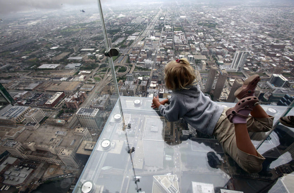 Skydecks at the top of the Willis (Sears) Tower, Chicago (Photo: gizmodo.com.au)