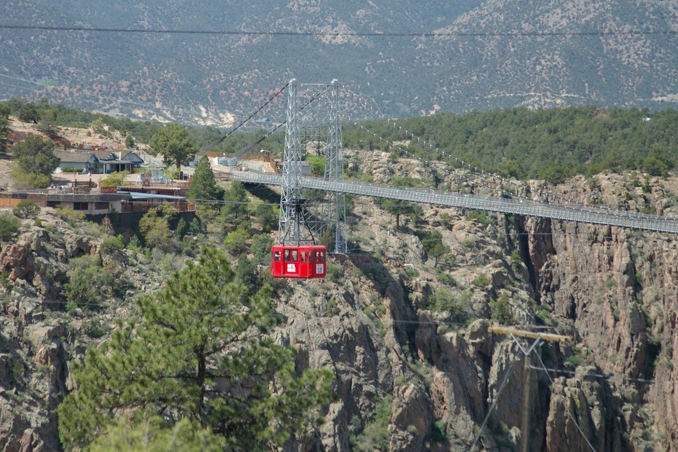 Royal Gorge Bridge in Colorado, USA (Photo: blogspot.com)