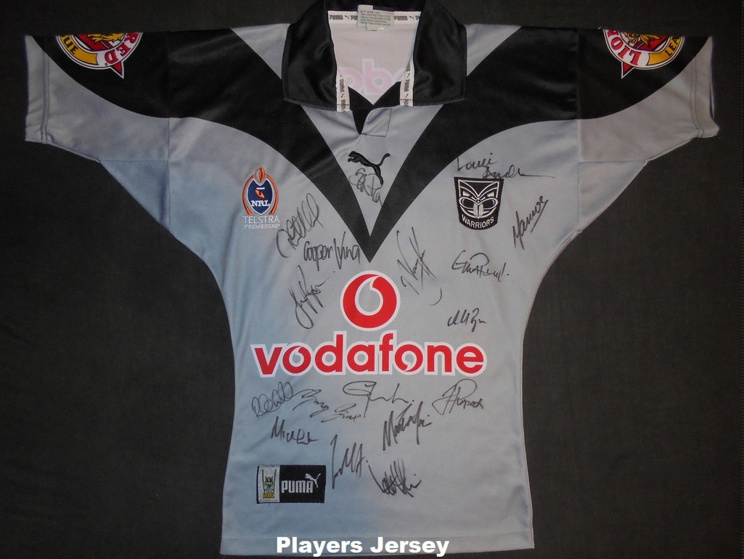2004/2005 away
