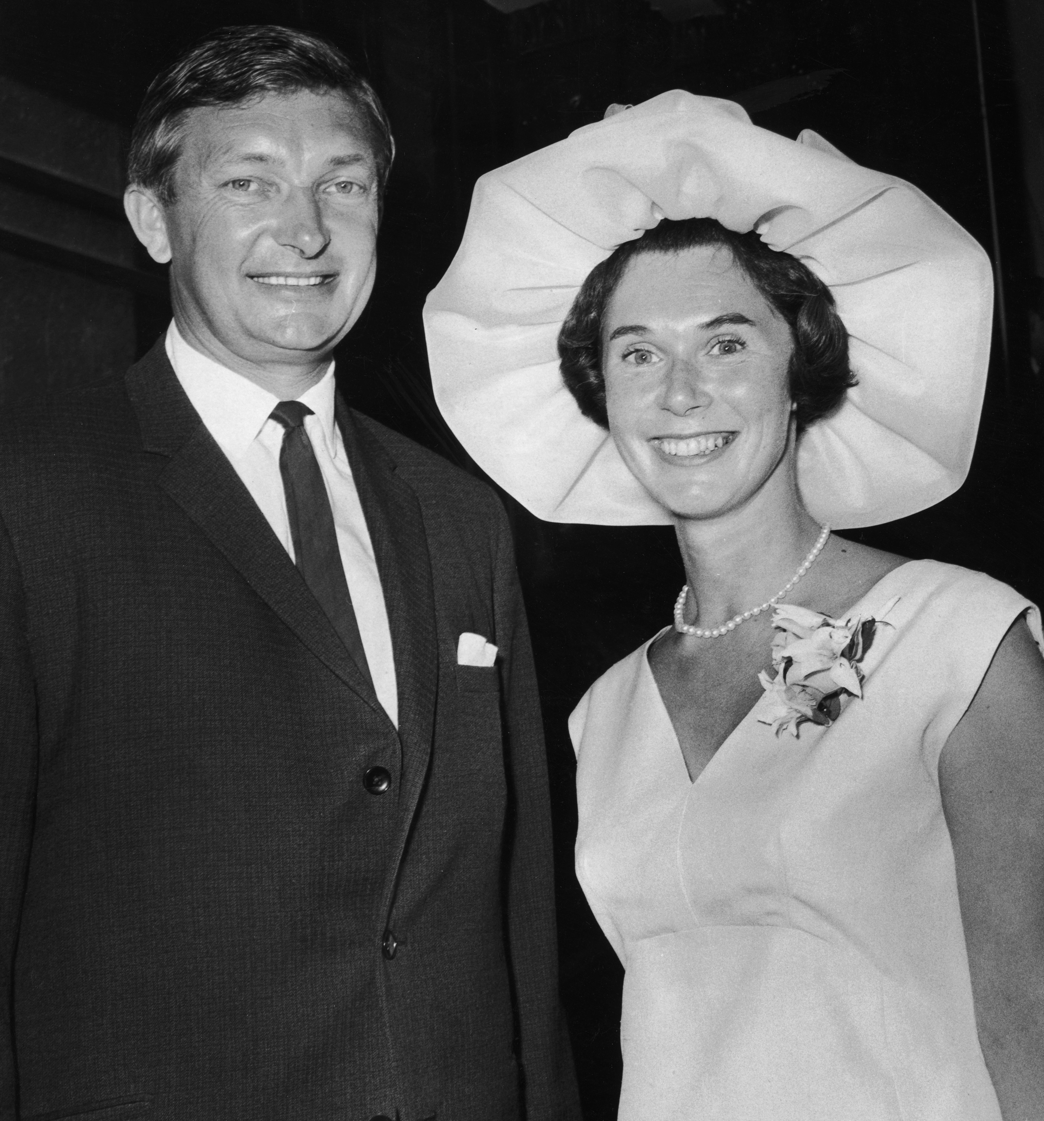 Australian cricketer Richie Benaud marries Miss Daphne Elizabeth Surfleet, (July 1967)