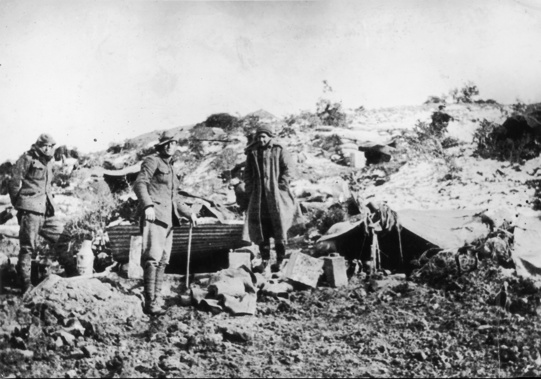 (Soldiers standing by snow covered trenches at Gallipoli during World War I, 1915: Getty Images)