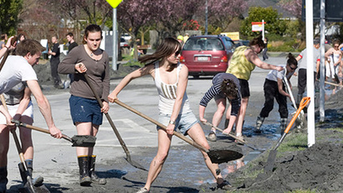Volunteer Student Army members after the Christchurch Earthquake (NZ Herald) 
