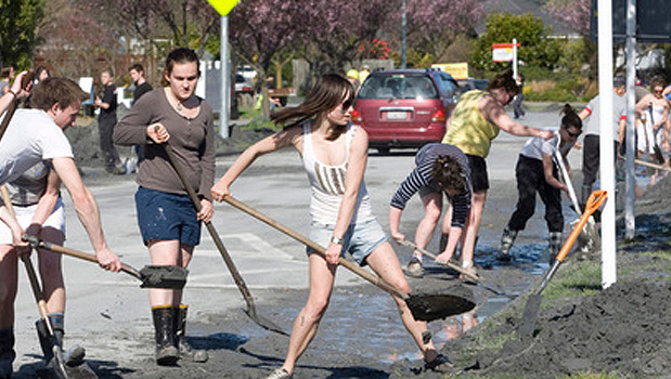Volunteer Student Army members after the Christchurch Earthquake (NZ Herald)