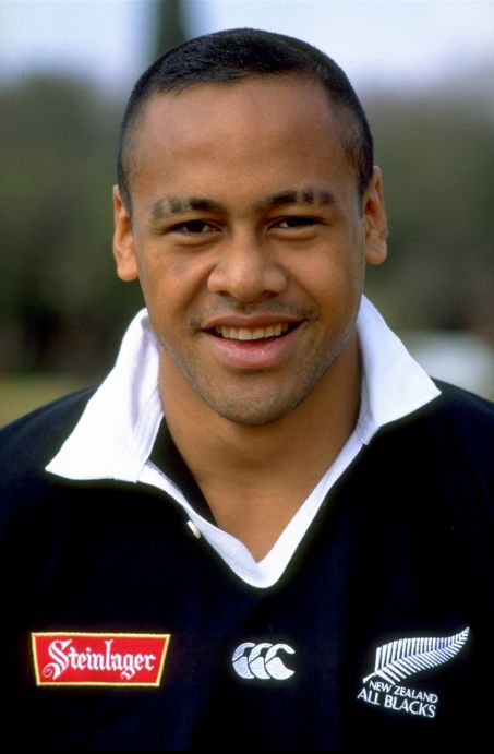 Having debuted for the All Blacks in 1994, Lomu sported a new look - an eyebrow shave - to show off his No.11!