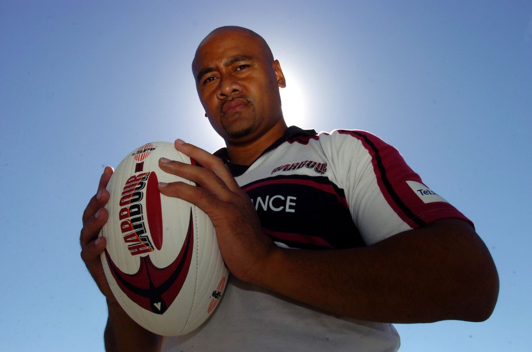 Lomu announces he signed with North Harbour in 2005.