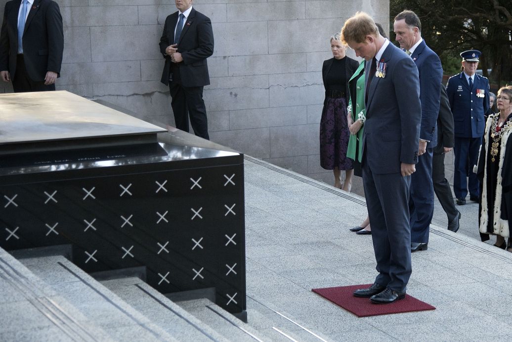 Prince Harry pays his respect at the Tomb of the Unknown Warrior during a wreath laying ceremony at the National War Memorial in Wellington / Photo: Getty Images