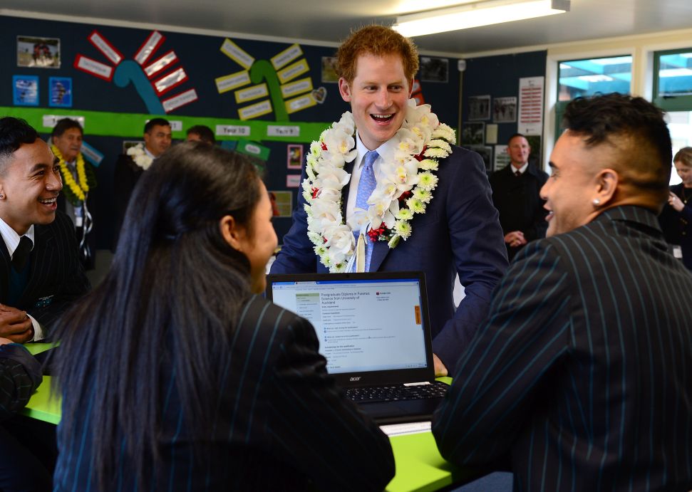 Prince Harry visits Southern Cross School Campus / Photo: Getty Images