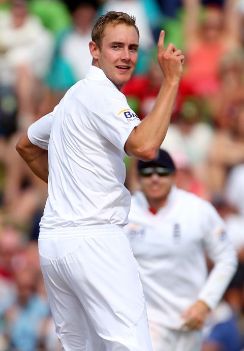 Stuart Broad took 6-51 as New Zealand were shot out for 254. 