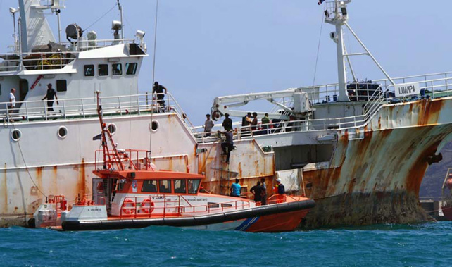 Police and military board the Youngding/Luampa in Cabo Verde (Sea Shepherd/Josephine Watmore)