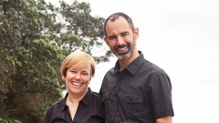 Leslie Gelberger and his wife Laura McLeod. (Photo / Supplied)